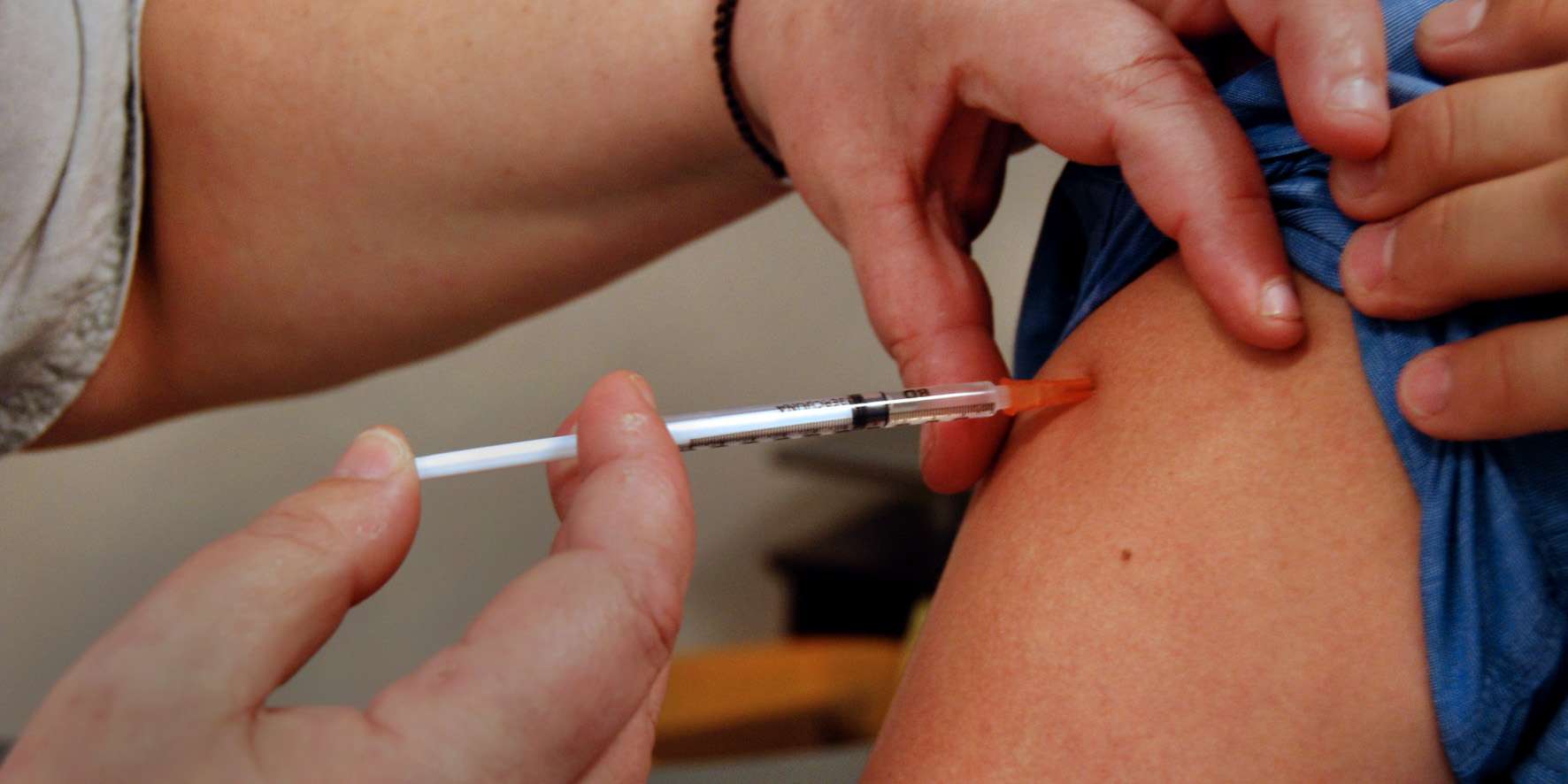 Quienes viajen al Brasil deberán tener la vacuna contra la fiebre amarilla